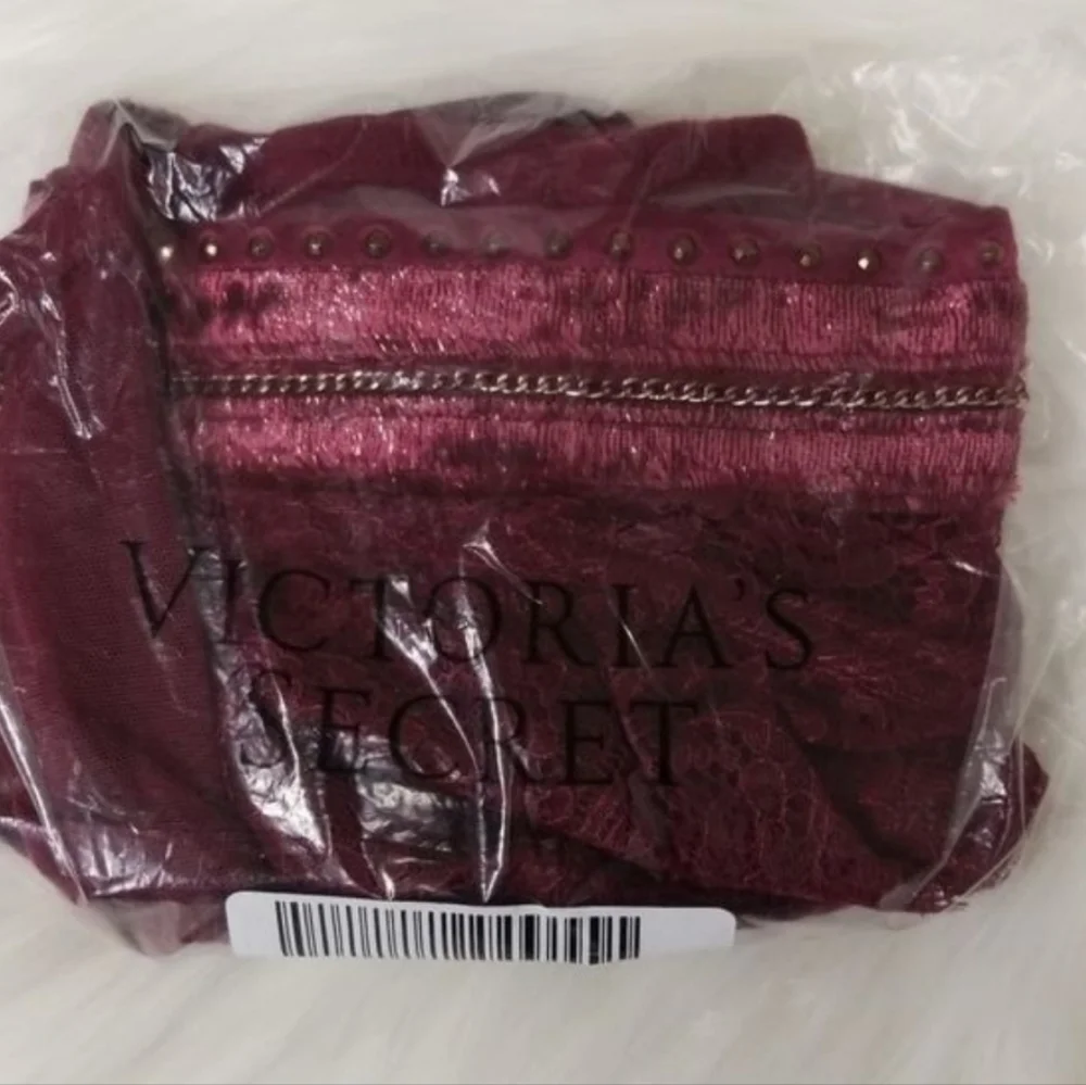 Victoria Secret Burgundy High-Neck Bra - Picture 4 of 5